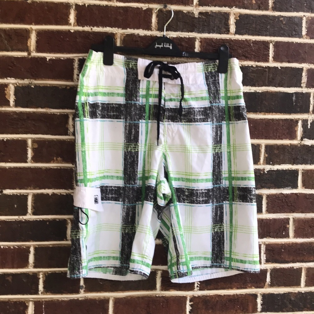 Machine plaid men’s swim board shorts size 34